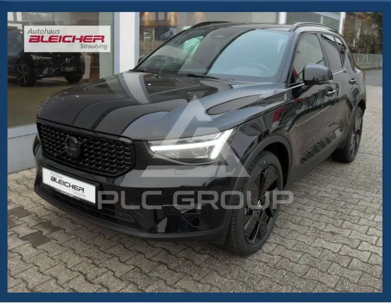 2025 Volvo XC40