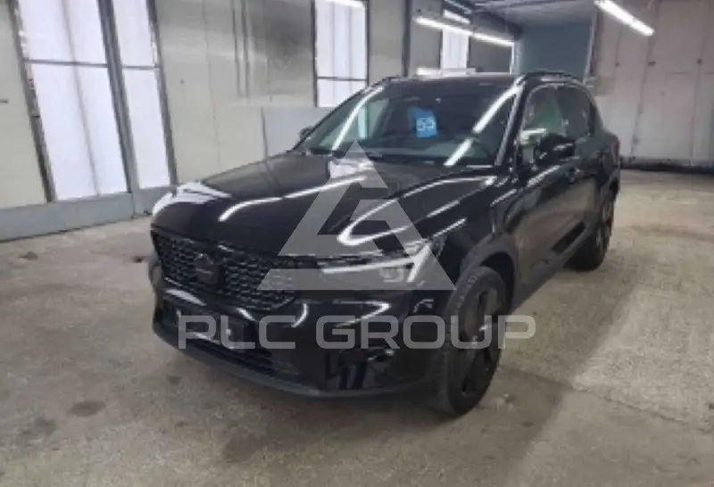 2025 Volvo XC40