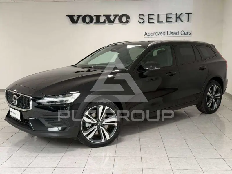 2025 Volvo V60