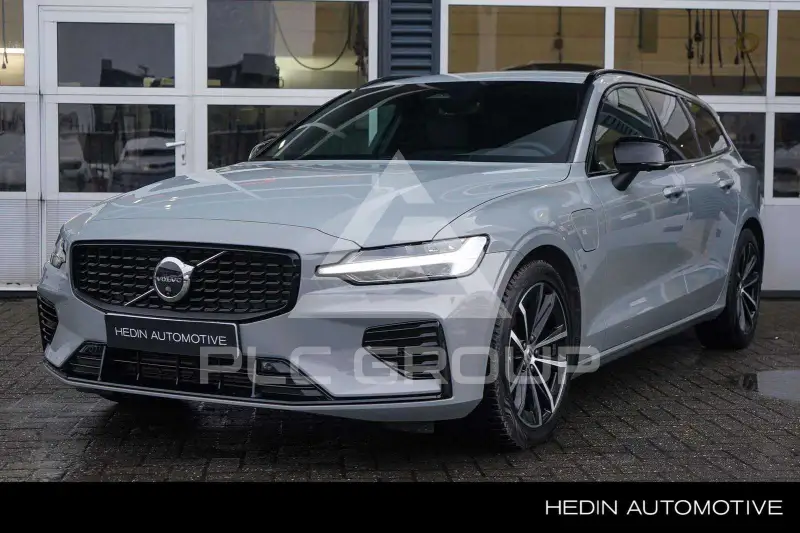 2025 Volvo V60