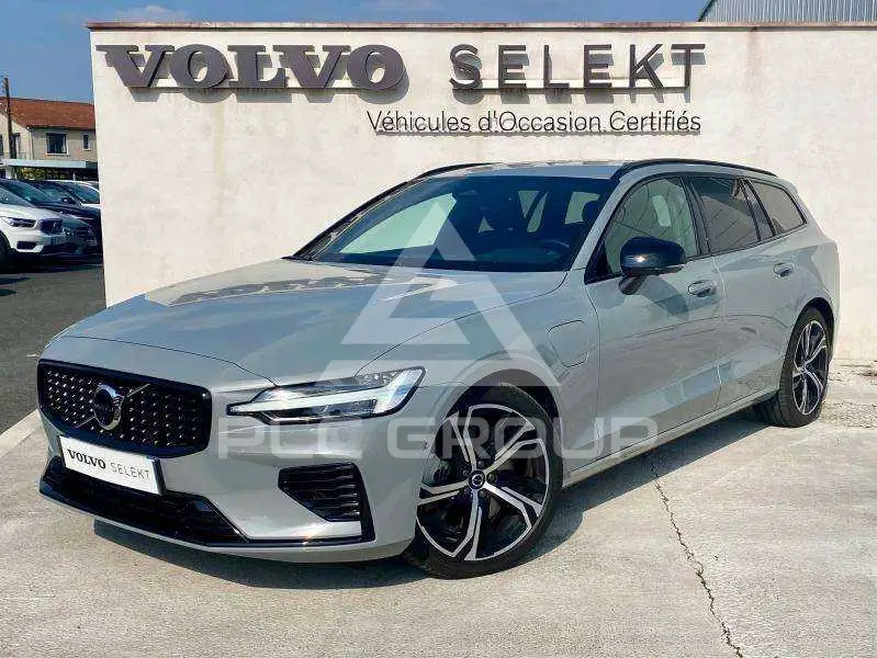 2025 Volvo V60