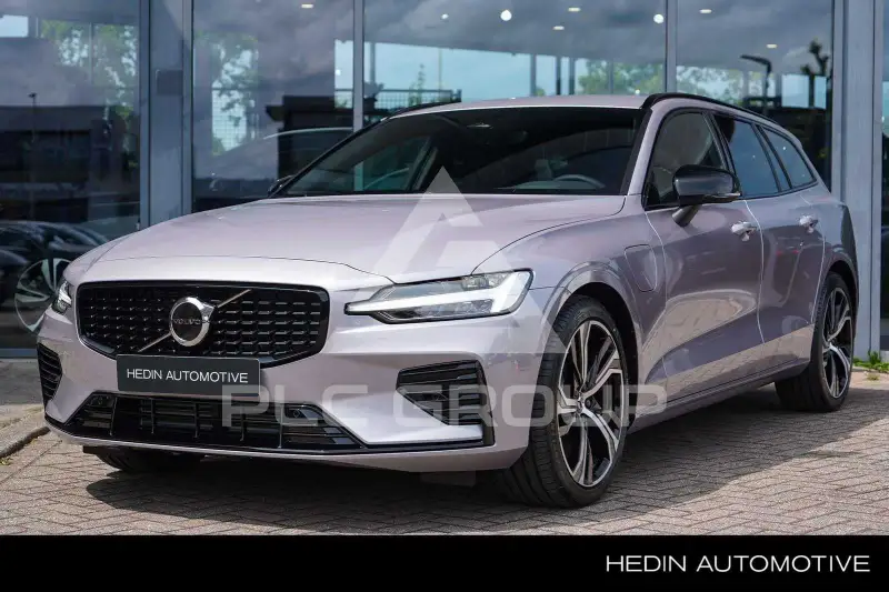 2025 Volvo V60