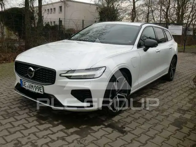 2025 Volvo V60