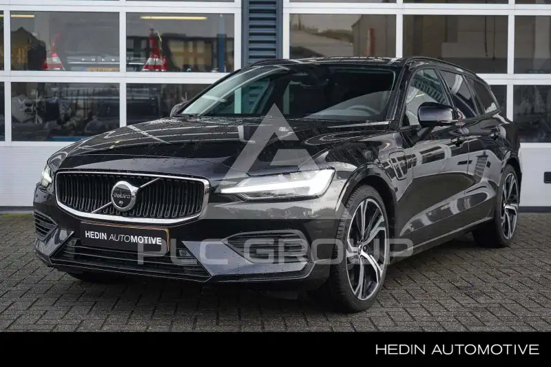 2025 Volvo V60