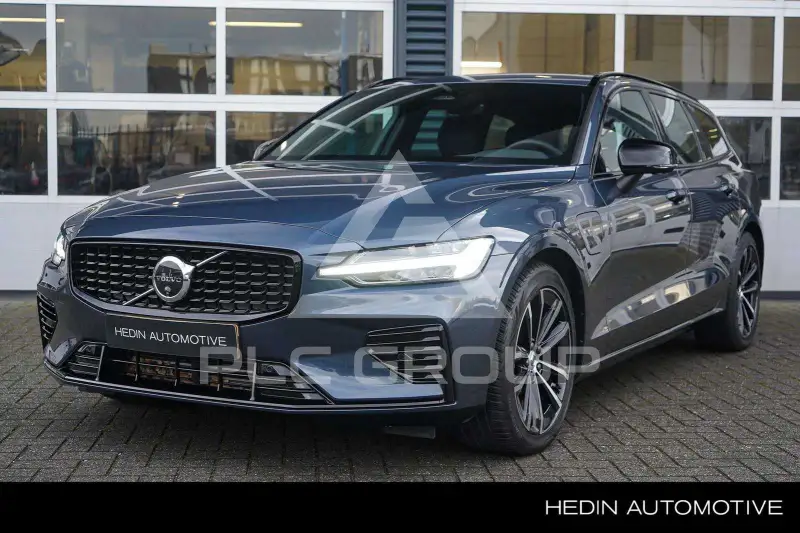 2025 Volvo V60