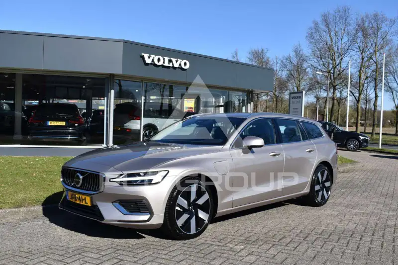 2025 Volvo V60