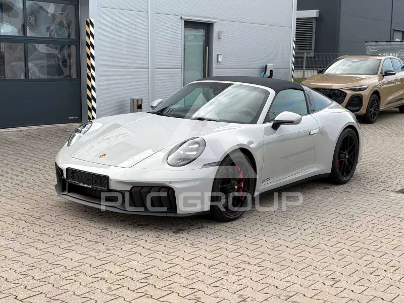 2025 Porsche 911