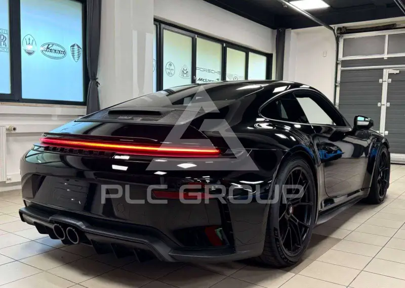 2025 Porsche 911