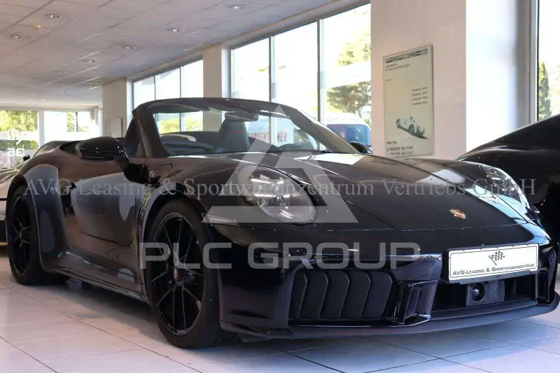 2025 Porsche 911