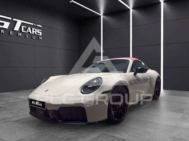 2025 Porsche 911