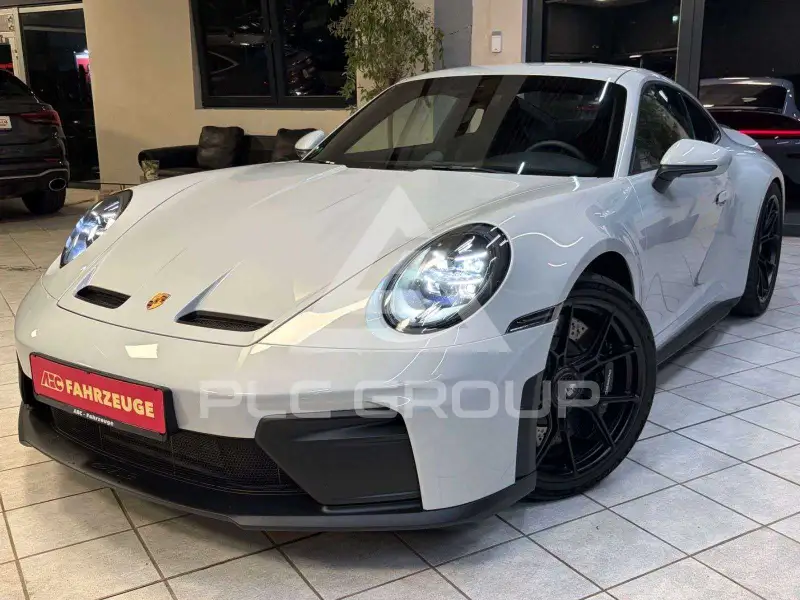 2025 Porsche 911