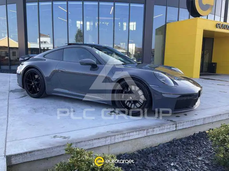 2025 Porsche 911