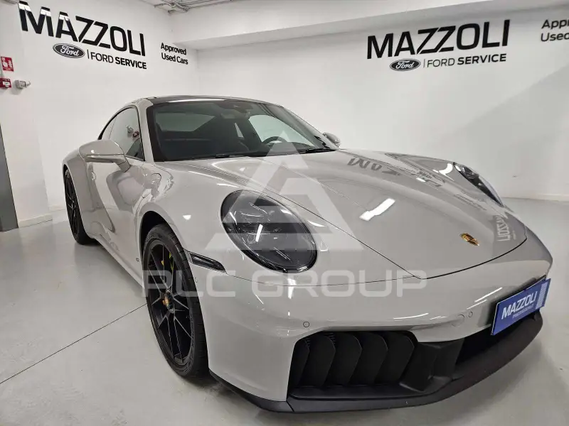 2025 Porsche 911