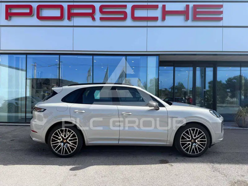 2025 Porsche Cayenne