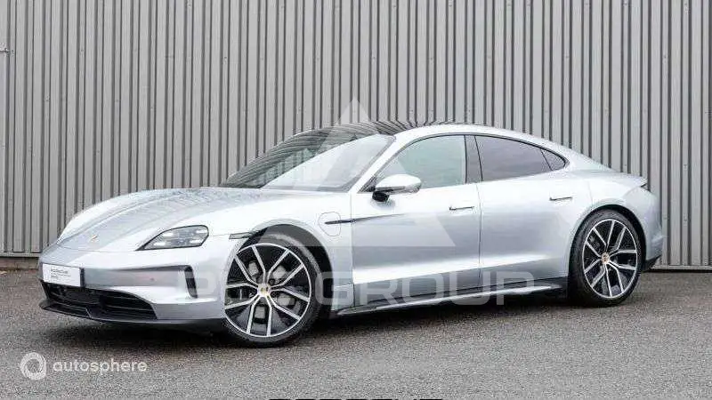 2025 Porsche Taycan