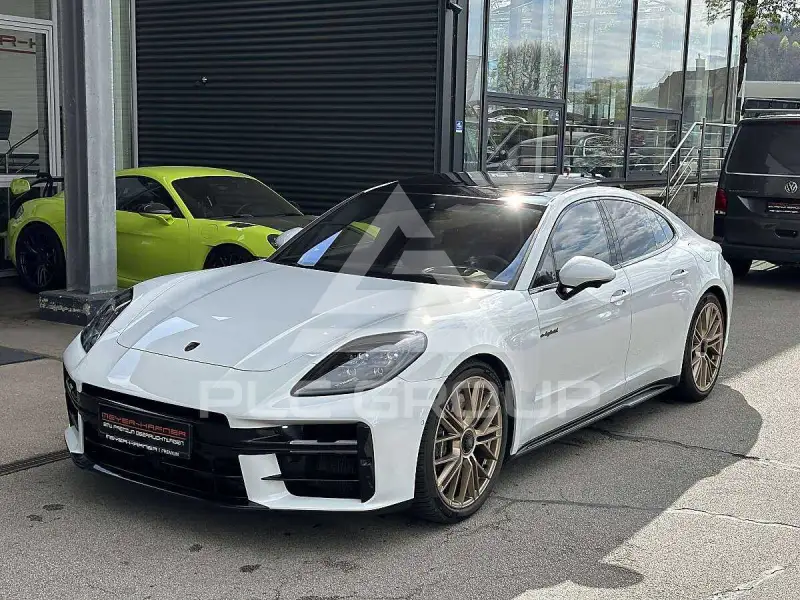 2025 Porsche Panamera