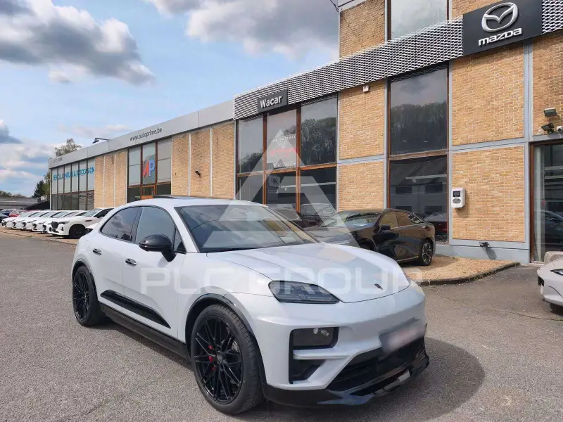2025 Porsche MACAN