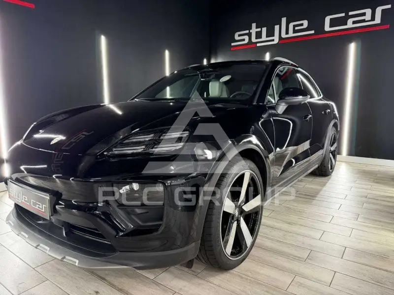 2025 Porsche MACAN