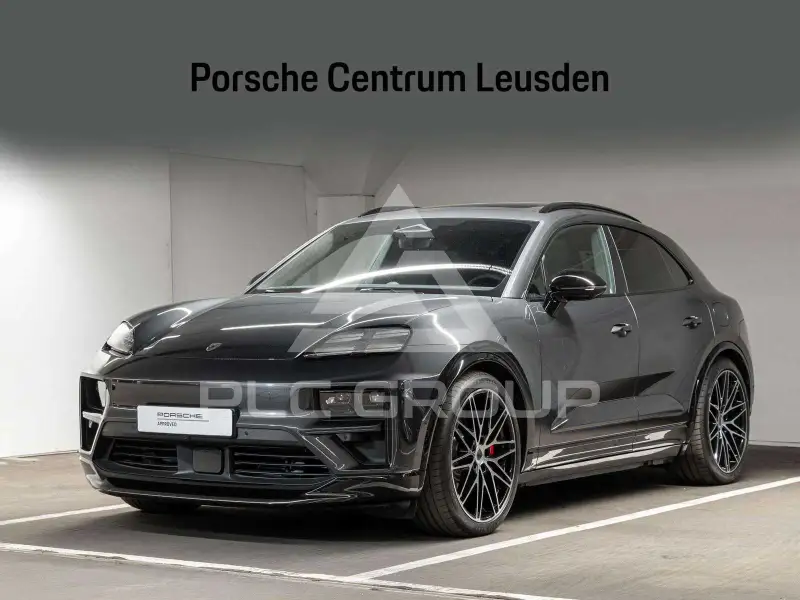 2025 Porsche MACAN