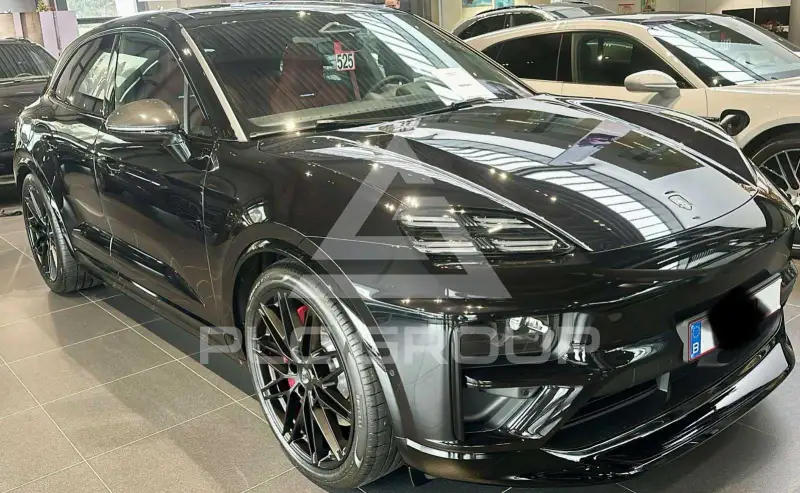 2025 Porsche MACAN