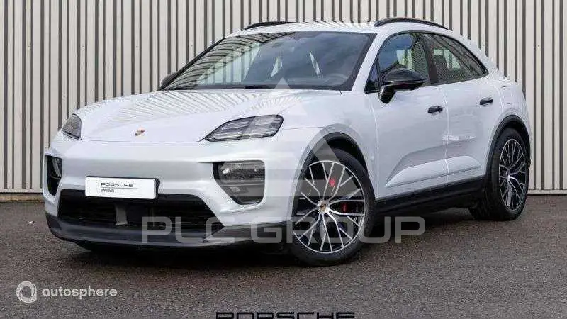 2025 Porsche MACAN