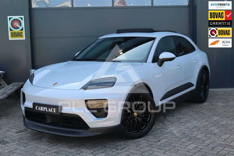 2025 Porsche MACAN