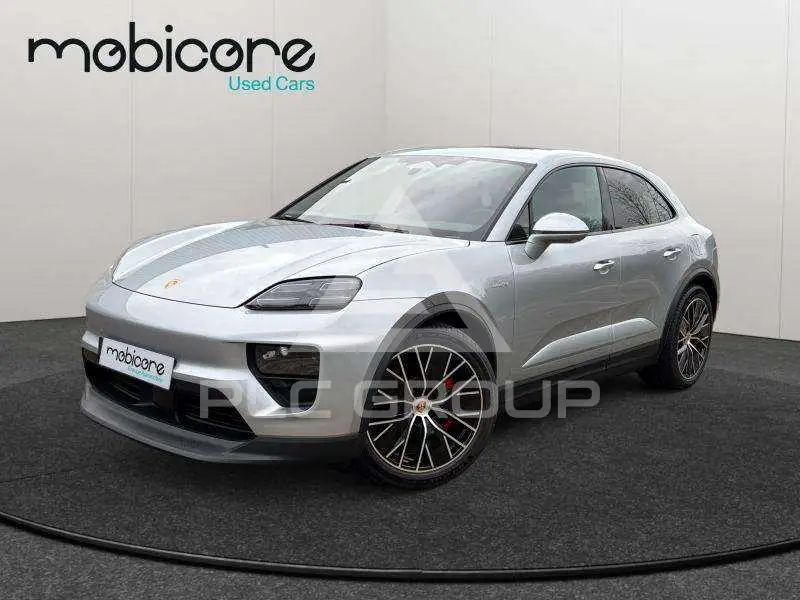 2025 Porsche MACAN