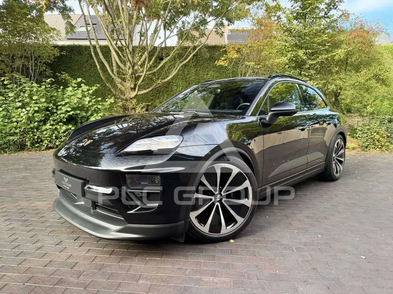 2025 Porsche MACAN