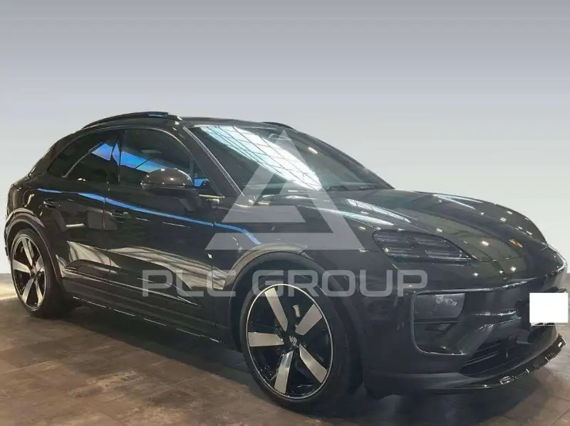2025 Porsche MACAN