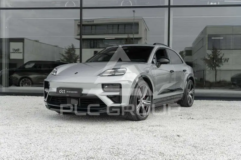 2025 Porsche MACAN
