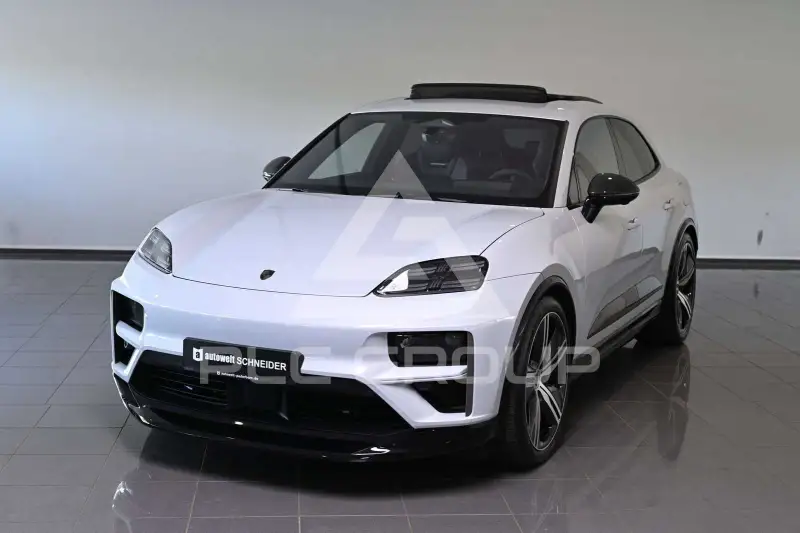 2025 Porsche MACAN