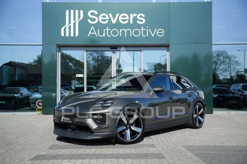 2025 Porsche MACAN