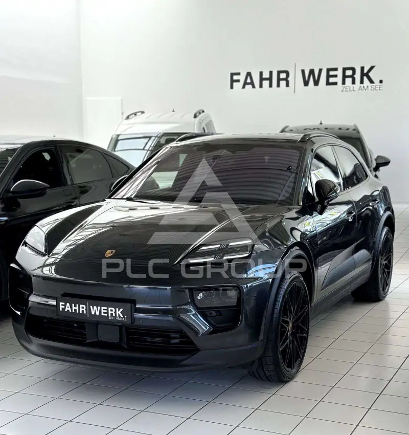 2025 Porsche MACAN