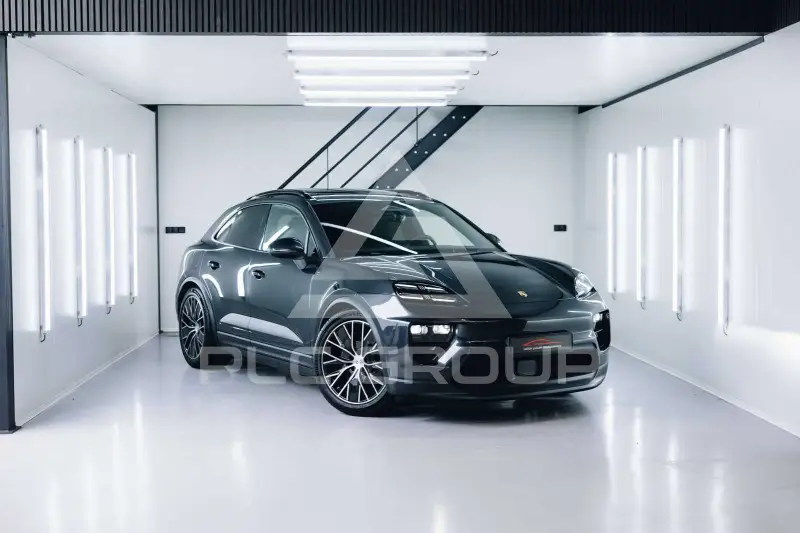 2025 Porsche MACAN