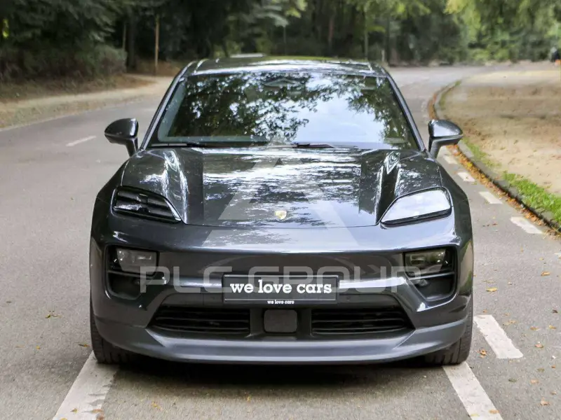 2025 Porsche MACAN