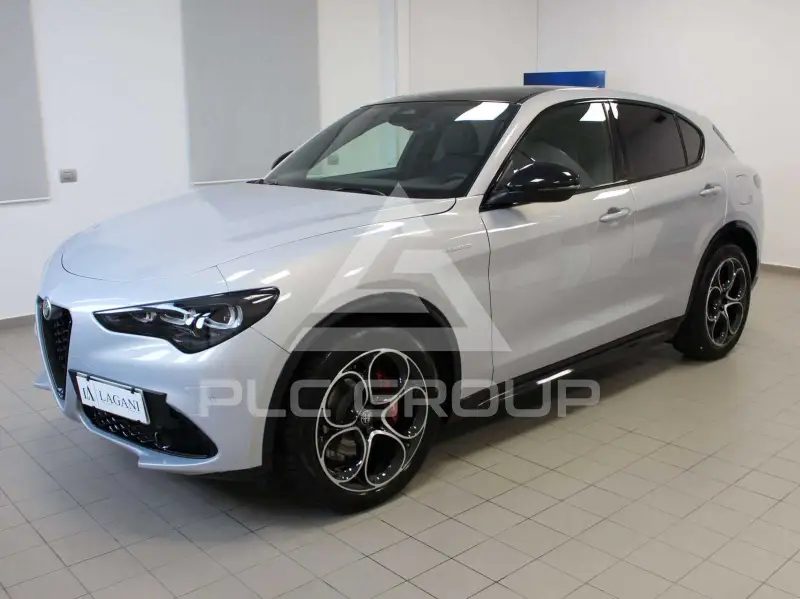 2025 Alfa Romeo Stelvio