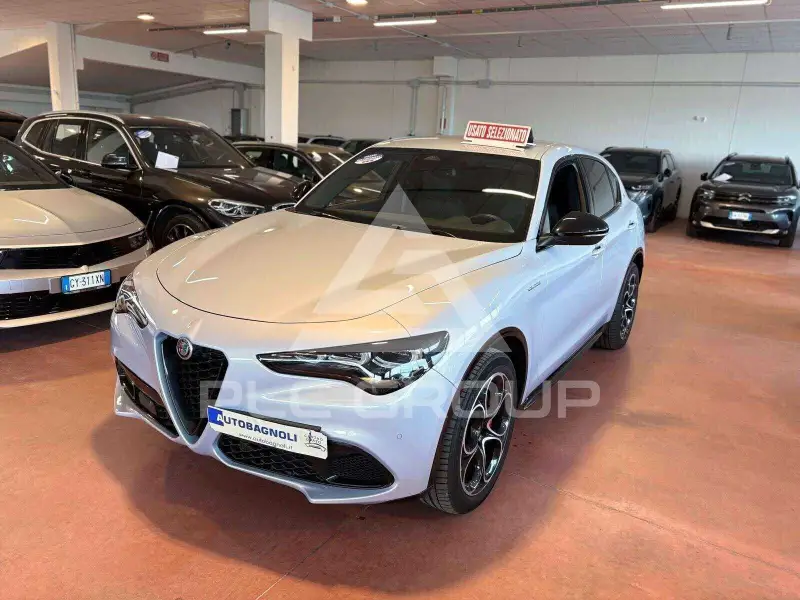 2025 Alfa Romeo Stelvio