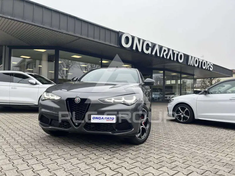 2025 Alfa Romeo Stelvio
