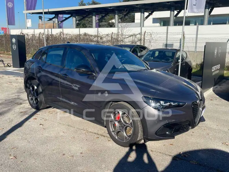 2025 Alfa Romeo Stelvio