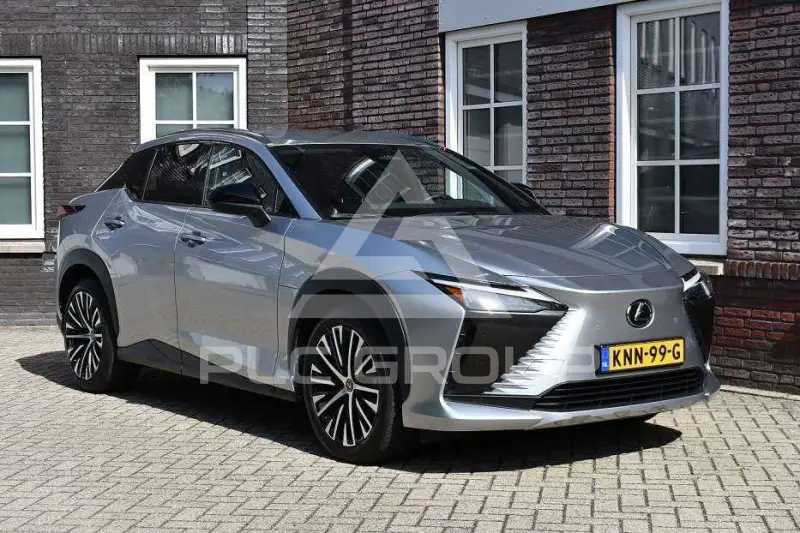 2025 Lexus RZ