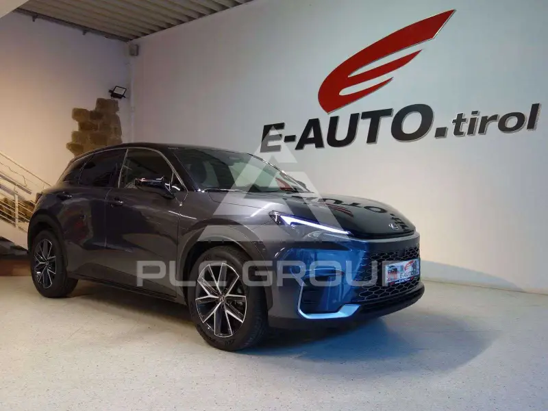 2025 Lexus LBX
