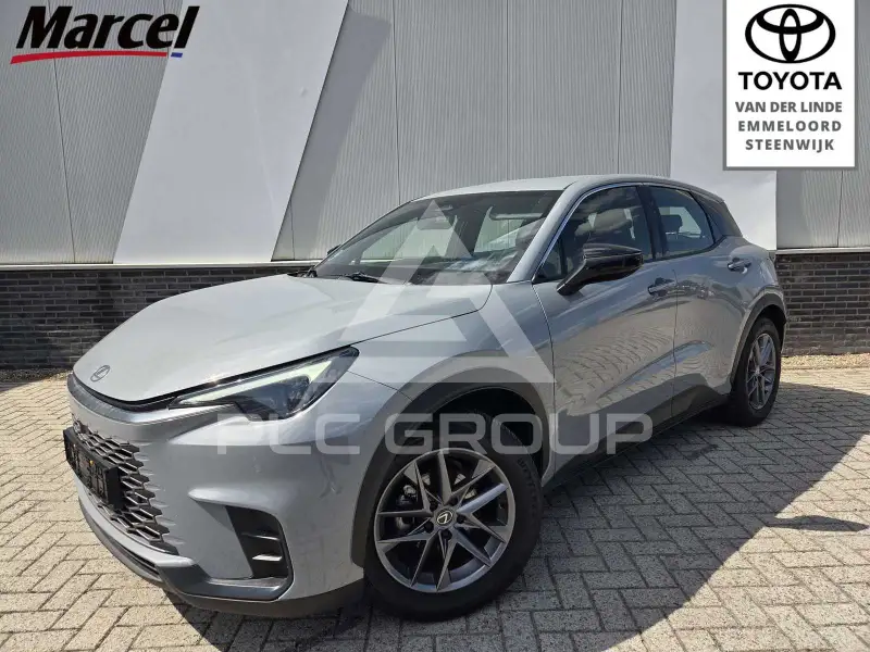 2025 Lexus LBX