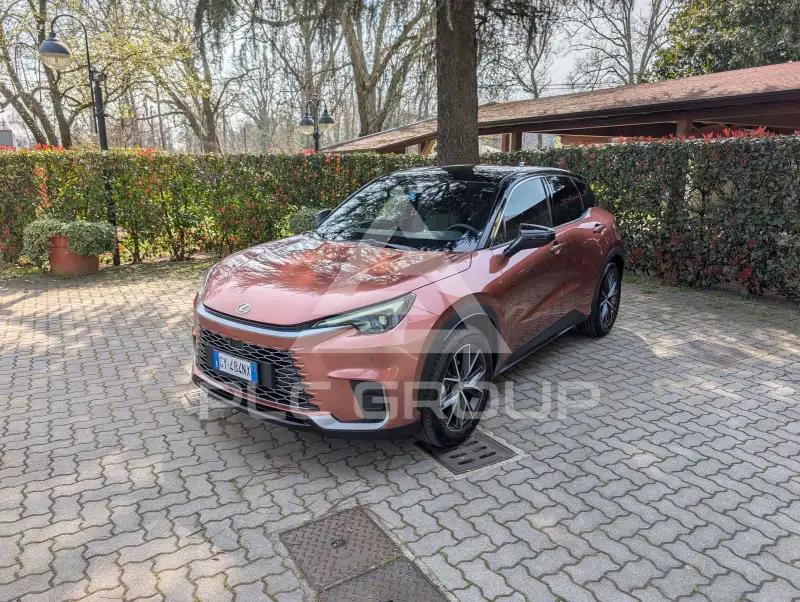 2025 Lexus LBX
