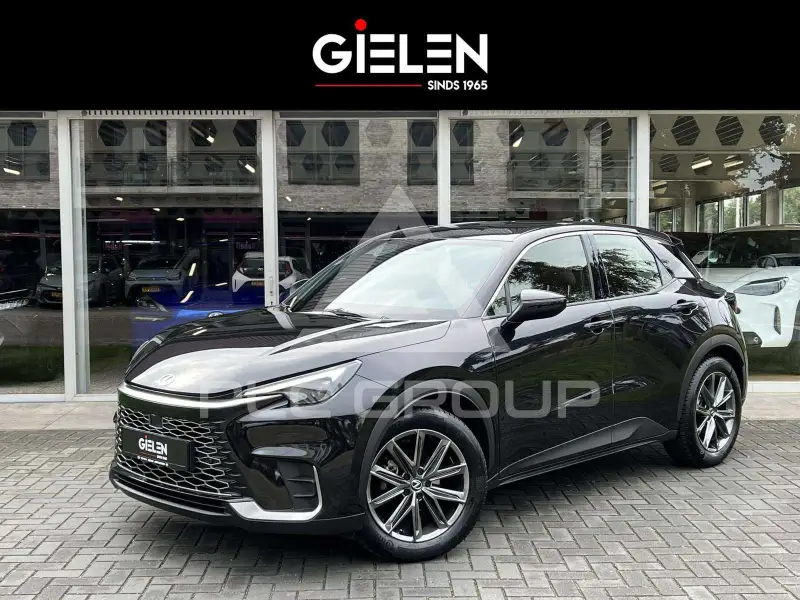 2025 Lexus LBX
