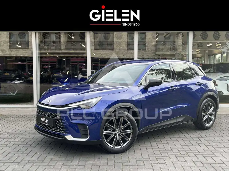 2025 Lexus LBX