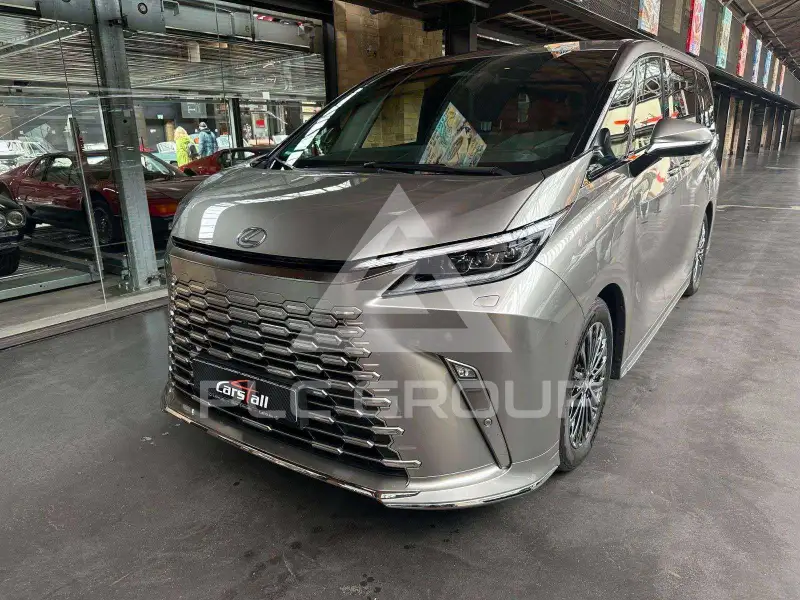 2025 Lexus LM 300