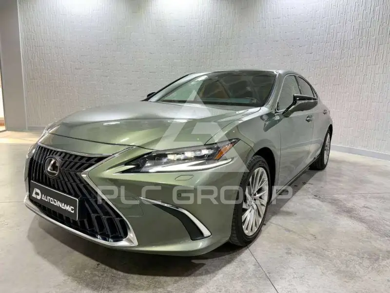 2025 Lexus ES300