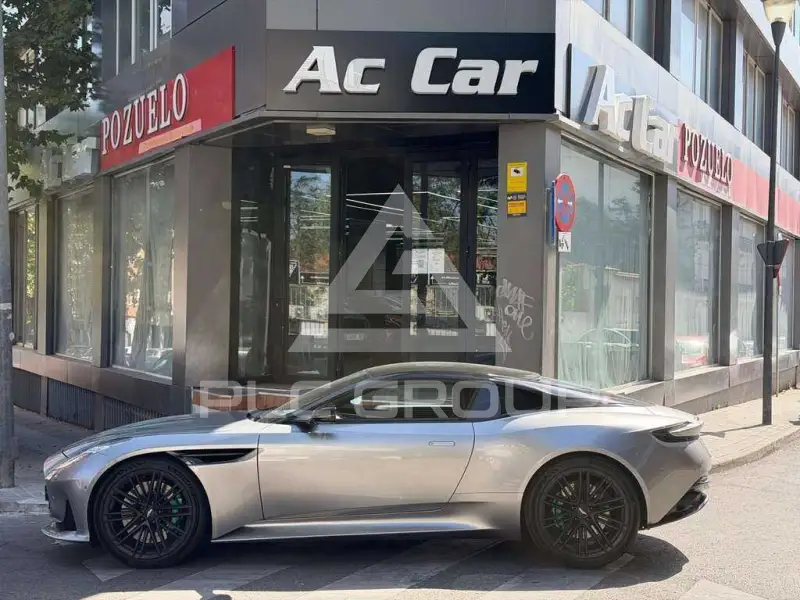 2025 Aston Martin DB12