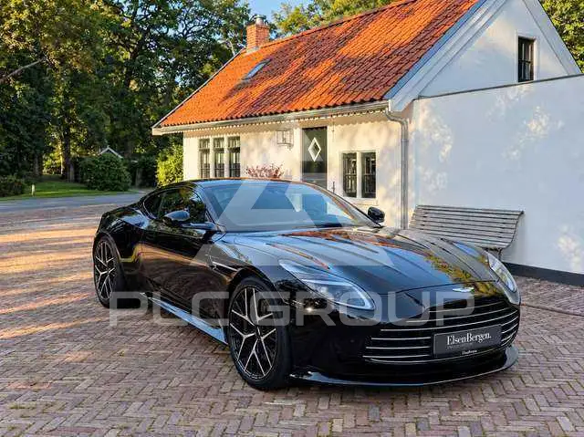 2025 Aston Martin DB12