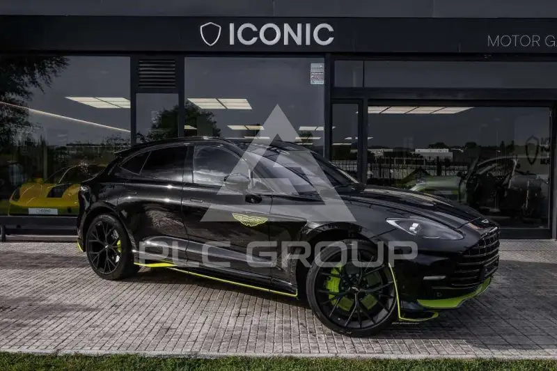 2025 Aston Martin DBX